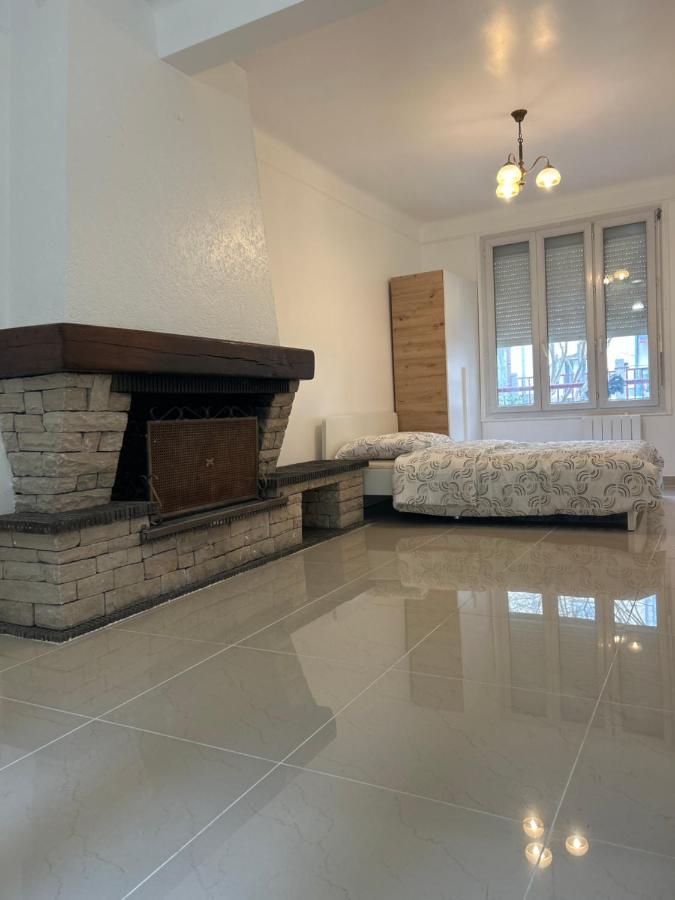 Grand Logement Centre Ville Massy Massy  Buitenkant foto